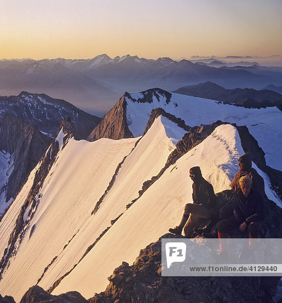 Hochfeiler  Bergsteiger  Zillertaler Alpen  Tirol  Österreich