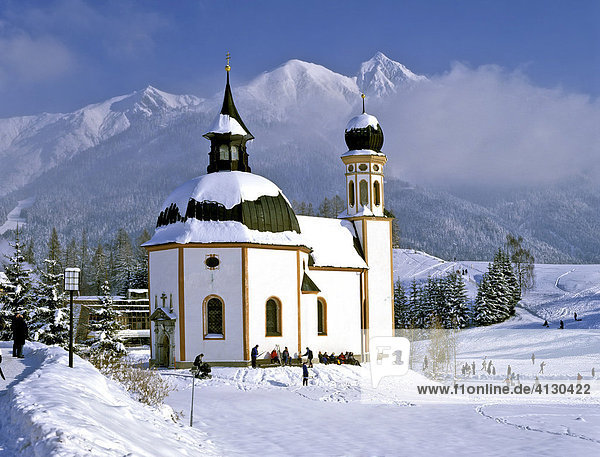 Seekirchl und Reiterspitze im Winter  Seefeld in Tirol  Karwendelgebirge  Tirol  Österreich