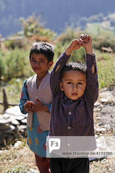 Two children  Matiyama  Himachal Pradesh  India