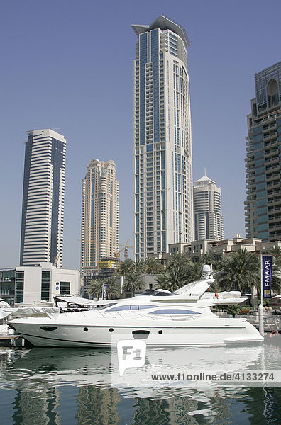 U.A.E.  Dubai  Yacht  Boot in Dubai Marina Hafen