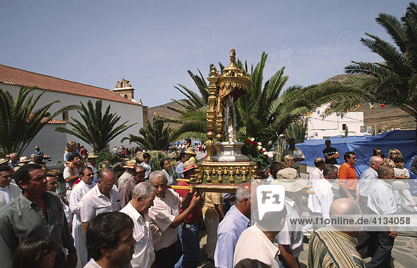 Fiesta de la Virgin de la Pena  Vega de Rio de las Palmas  Fuerteventura  Canary Islands  Spain