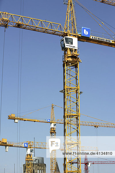 Cranes  Construction site of a giant Karstadt shopping Mall Limbecker Platz  Essen  North Rhine-Westphalia  Germany