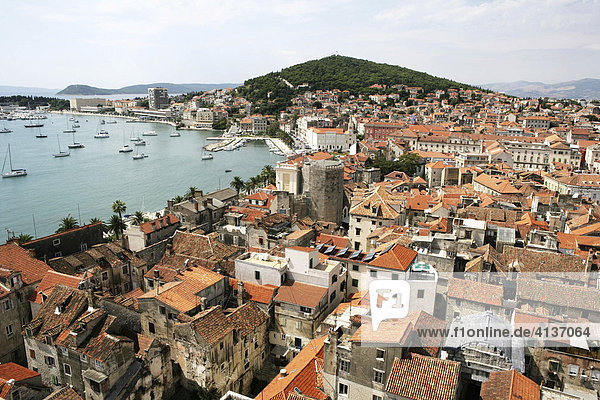 Blick vom Glockenturm der Kathedrale  Split  Mittel-Dalmatien  Kroatien