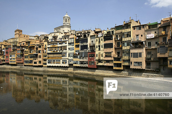 Apartment buildings facing the water in the historic centre of Girona  Costa Blanca  Catalonia  Spain  Europe