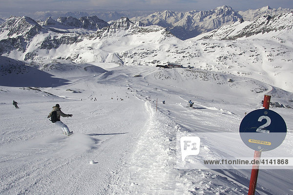 Ski run  Moelltalgletscher (Moell Valley Glacier) ski area  Carinthia  Austria  Europe