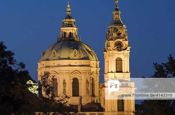 Kuppel der St. Niklas Kirche auf der Kleinseite  Prag  Tschechische Republik