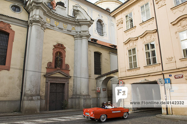 Touristenfahrten in Prag  Tschechische Republik