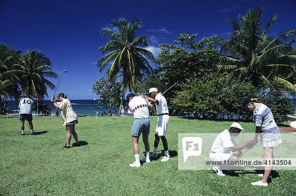 LCA  Saint Lucia: Hotel Le Sport am Nordost-Ende der Insel  Wellnessbereich  Golfkurs.