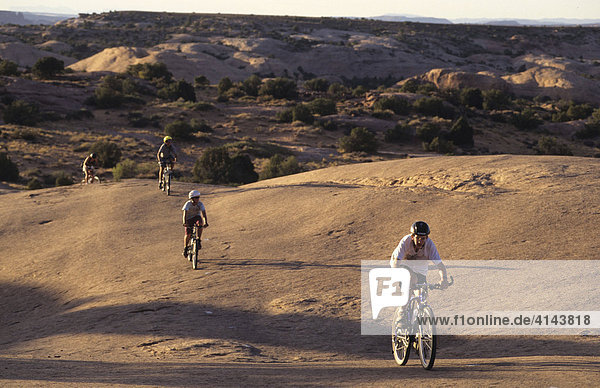 USA  Vereinigte Staaten von Amerika  Utah: Mountainbiking im Slick Rock State Park bei Moab.