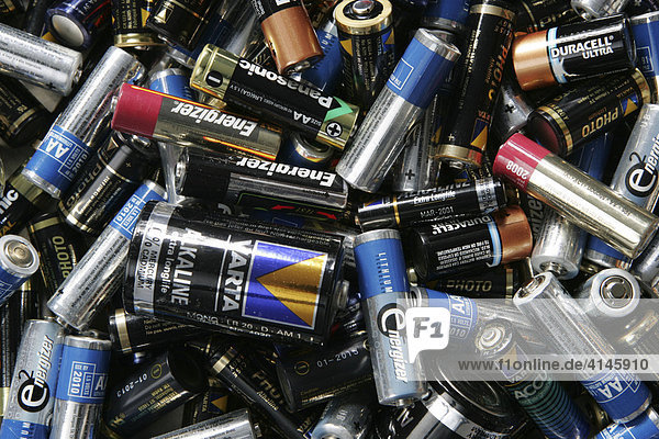 DEU  Deutschland: Gebrauchte  leere Batterien  verschiedenster Art und Groesse. Werden zur fachgerechten Entsorung von Geschaeften entgegen genommen  die diese Batterien verkaufen.