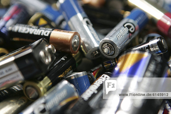 DEU  Deutschland: Gebrauchte  leere Batterien  verschiedenster Art und Groesse. Werden zur fachgerechten Entsorung von Geschaeften entgegen genommen  die diese Batterien verkaufen.