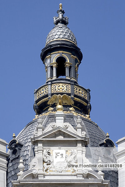 Dach mit Kuppel und Türmchen  Jugendstilhaus  Leysstraat  Antwerpen