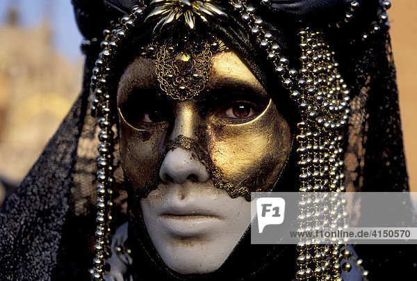 Portrait einer goldenen Maske Karneval Venedig