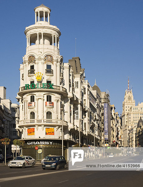 Prachtbauten an der Gran Via in Madrid  Spanien
