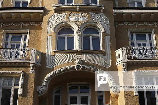 Fassade Jugendstil-Wohnhaus in Martiusstraße 5  Schwabing  München  Oberbayern  Bayern  Deutschland  Europa