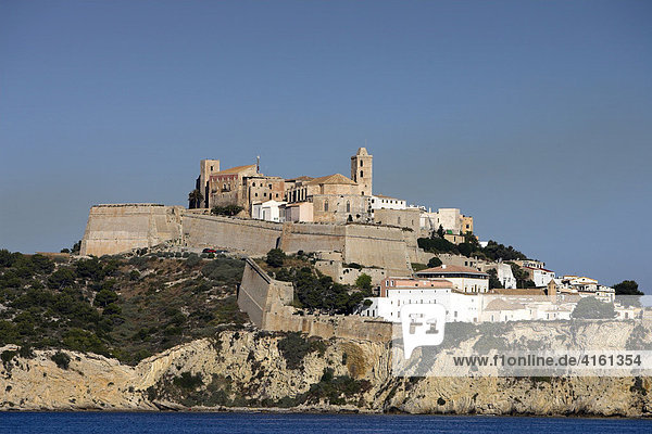 Ibiza Stadt  Altstadt mit Kathedrale  Ibiza  Spanien
