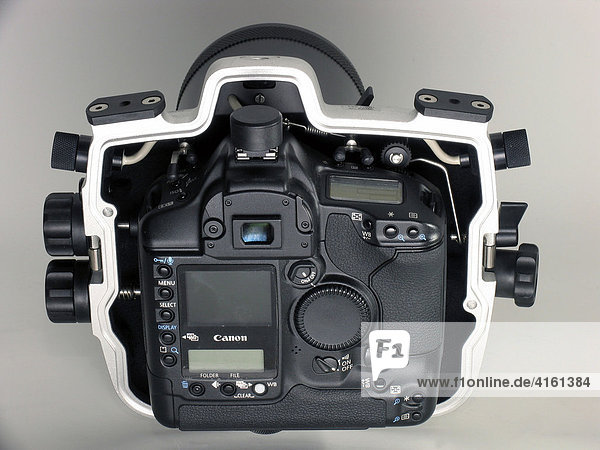 Unterwassergehäuse von Seacam mit der Canon EOS 1D Digitalkamera
