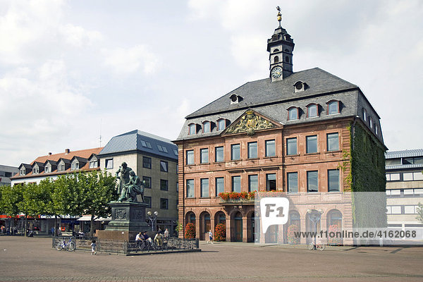 Das Neustädter Rathaus auf dem Marktplatz in Hanau  Hessen  Deutschland.
