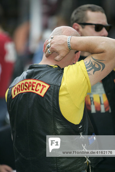 Motorradrocker des Bandido MC (Prospect Anwärter für eine Mitgliedschaft im MC) Deutschland.