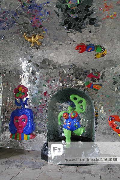 Grotte, gestaltet von Niki de Saint Phalle, Herrenhäuser Gärten