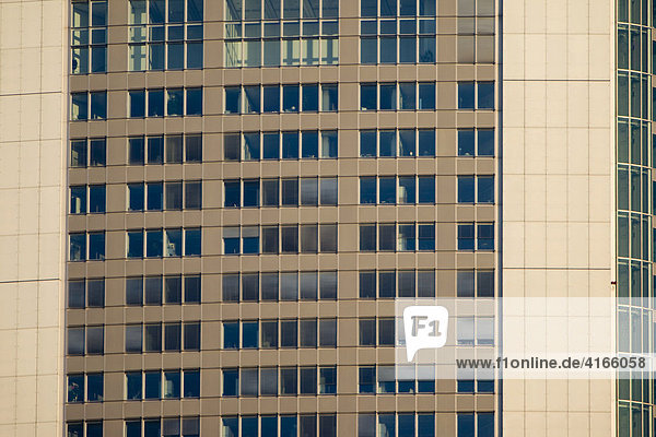 Bürofenster der Commerzbank  Frankfurt  Hessen  Deutschland