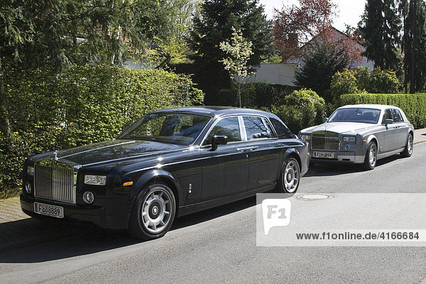 Zwei Rolls Royce Phantom  schwarz und silber  Kennzeichen verfälscht