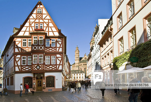 Historisches Weinhaus zum Spiegel  Augustinergasse  Altstadt  Mainz  Rheinland-Pfalz  Deutschland  Europa