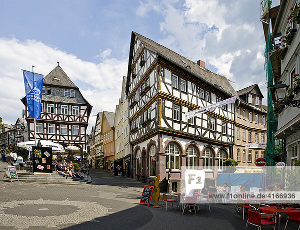 Historische Fachwerkhäuser in der Altstadt am Eisenmarkt  Wetzlar  Hessen  Deutschland  Europa