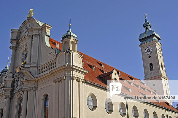 Heilig Geist Kirche  Viktualienmarkt  München  Bayern  Deutschland