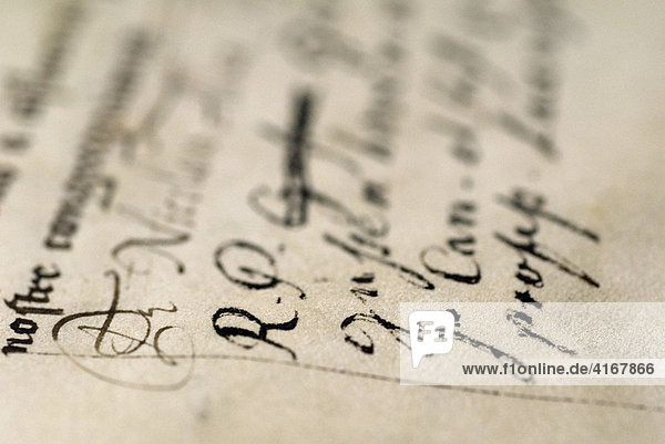 Alte Bibelschriften handgeschrieben in einer Klosterbibliothek  Deutschland