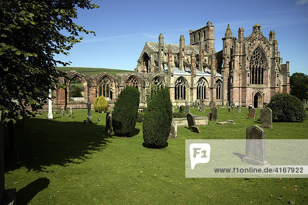 Die Ruinen von Melrose Abbey (Abtei) im Süden Schottlands. Melrose Abbey  Schottland  Großbritannien