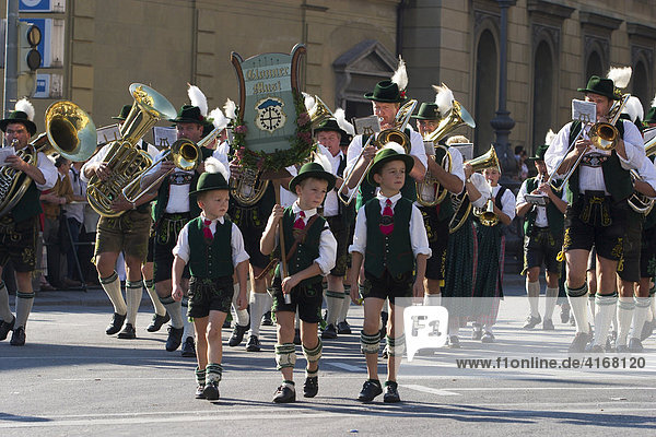 The grand procession of regional costumes to the Oktoberfest in Munich