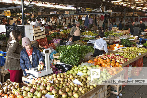 Market in Estreito de Camara de Lobos - Madeira