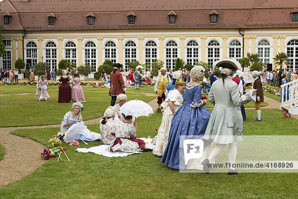 Rokoko Festspiele Im Hofgarten In Ansbach Mittelfranken Stockfoto rokoko-festspiele-im-hofgarten-in-ansbach-mittelfranken-stockfoto