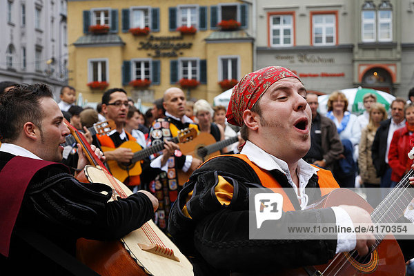 Musikgruppe Tuna aus Teneriffa  Bürgerfest Regensburg  Oberpfalz  Bayern