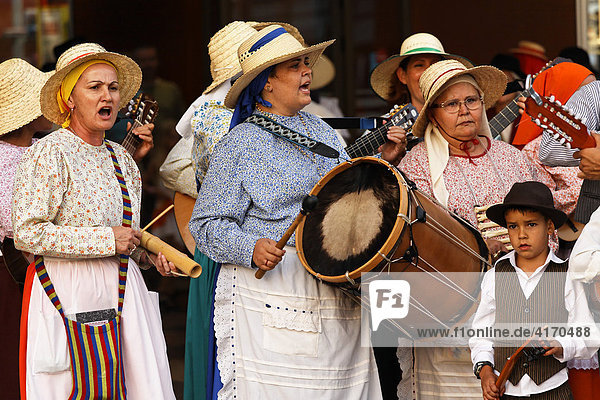 Folklore group in Maspalomas  Gran Canaria  Spain