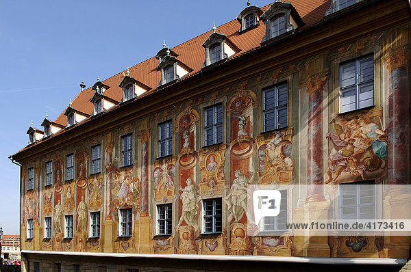 Bemalte Hausfassaden am alten Rathaus  Bamberg  Oberfranken  Bayern  Deutschland