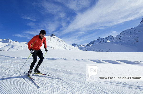 Cross-country skiing  Nordic skiing  Bieler Hoehe  Galtuer  Tirol  Austria  Europe