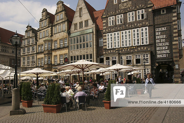 Cafe on the market place  Bremen  Germany  Europe