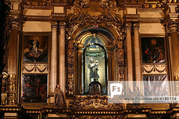 Die Schwarze Madonna im Kloster von Lluc  Mallorca Spanien Europa