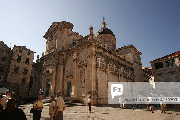 Kathedrale Velika Gospa in der Altstadt von Dubrovnik  Kroatien  Europa