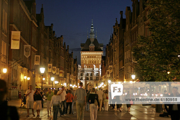 Pedestrian street and the Golden Gate at night  Gdansk  Poland  Europe