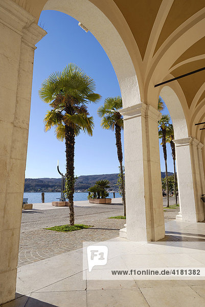 Archway town hall of Salo  Lake Garda  Lombardia  Italy  Europe