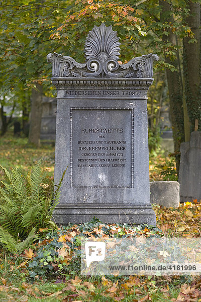 Grab von Joseph von Krempelhuber  1771-1827  Kaufmann  Alter Südfriedhof München  Bayern  Deutschland