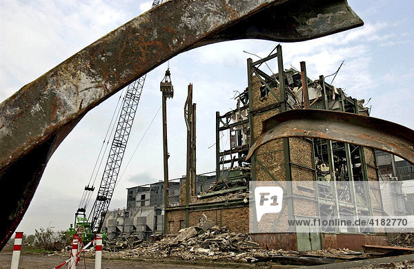 Demolition of a coal bunker in the former coal-fired power plant Luebbenau