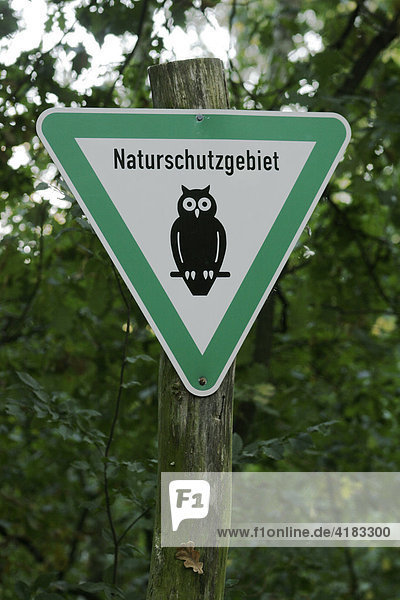 Schild eines Naturschutzgebietes
