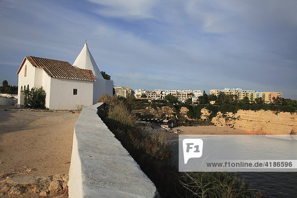 Kapelle Senhora da Rocha  Frau vom Felsen  nahe Lagoa  Algarve  Portugal