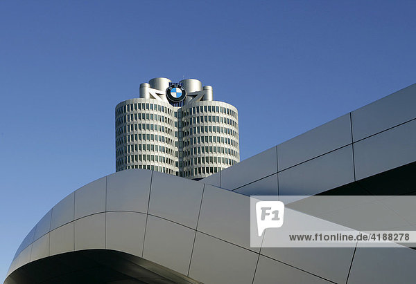 BMW-Zentrale (Vierzylinder)  München  Bayern  Deutschland
