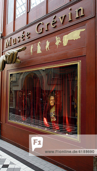 Schaufenster vom Wachsfigurenkabinett des Musée Grévin in der Passage Jouffroy  Paris  Frankreich
