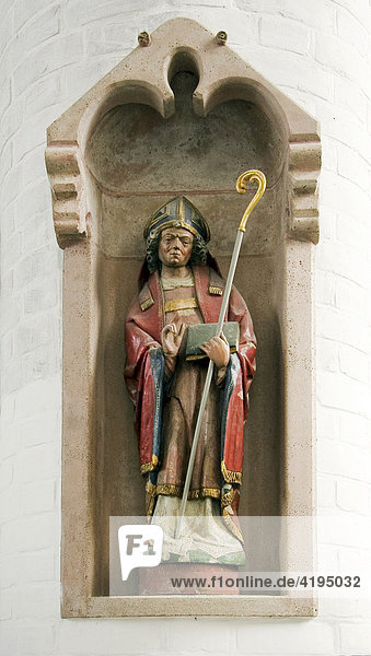 Heiligenfigur in der Nikolaikirche  Rostock  Mecklenburg-Vorpommern  Deutschland